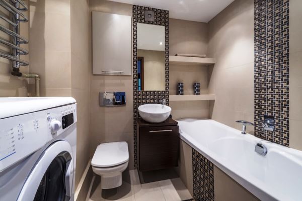 Hemmeligheder af stilfuldt design af et delt badeværelse: fotos af design af badeværelser kombineret med et toilet